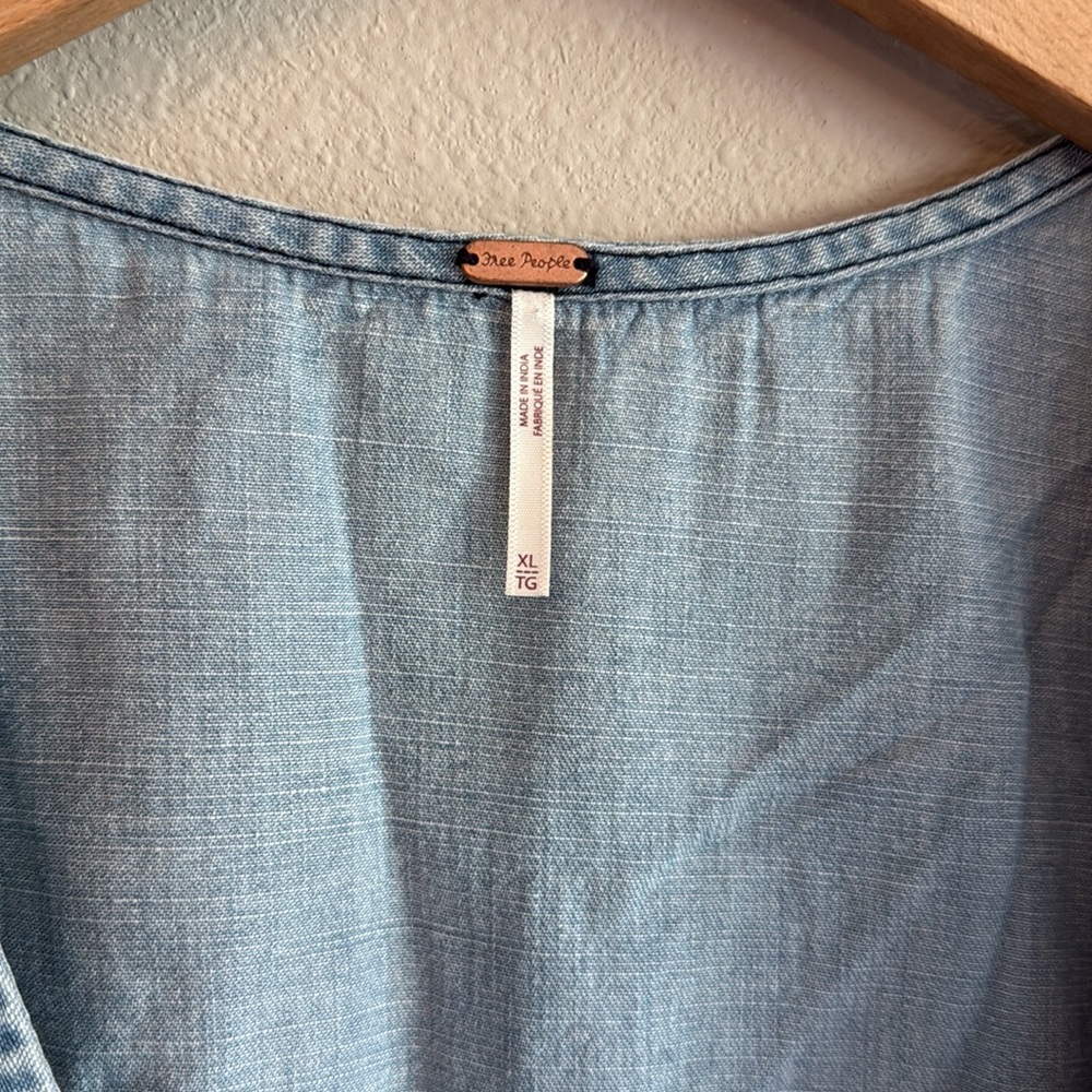Free People Lala Lace Up Vest Light Denim Wash Women's XL - Picture 4 of 11